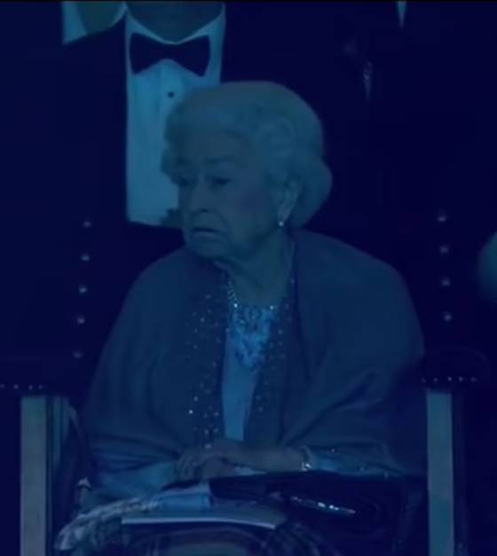 Biểu cảm độc lạ của Nữ hoàng Anh trong sự kiện đầu tiên mừng đại lễ Bạch Kim gây bão truyền thông-4