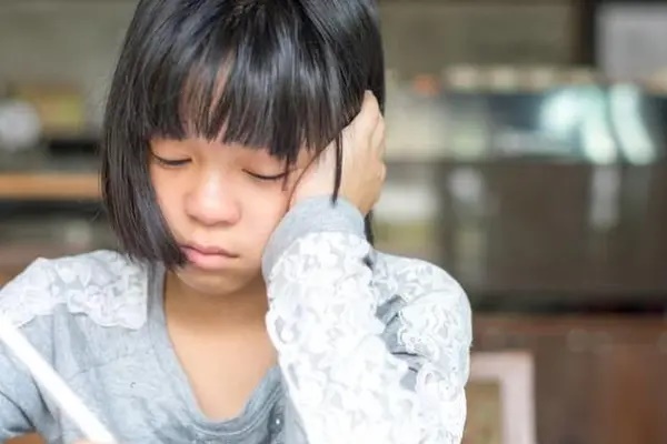 Những đứa trẻ thích cắn móng tay không thể thoát khỏi những cái kết này khi lớn lên, nếu cha mẹ không ngăn cản ngay thì sẽ quá muộn-6