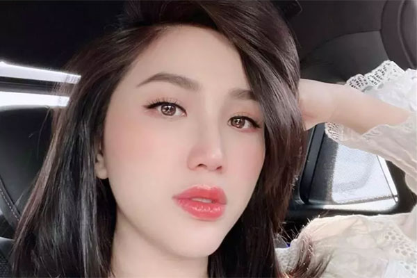 Vợ chồng Chi Bảo tới thăm biệt thự hoành tráng của Bảo Thy-8