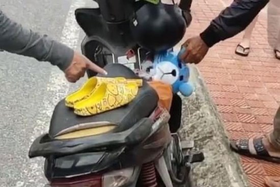 Cha ôm con nhảy cầu tự tử, nhân chứng nhói lòng nghe đứa trẻ kêu 'Đừng ba ơi, đừng ba ơi…'