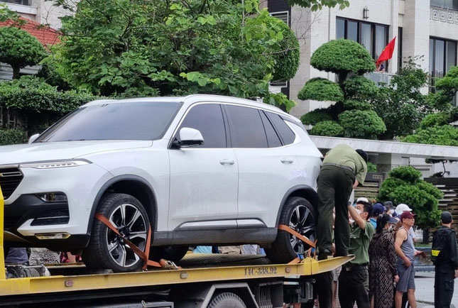 Tình tiết bất ngờ về dàn xe sang bị tạm giữ sau cuộc khám xét nhà cựu Chủ tịch TP Hạ Long-3