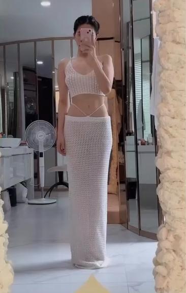 Ham hố hở bạo, Ngọc Trinh lộ điểm nhạy cảm khi thử đồ-2