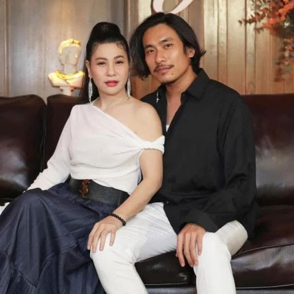 Lê Hoàng viết về Cát Phượng: Tài chính hỏng bét, như bà bán than ngoài chợ, chỉ có 1% là thiếu nữ-1