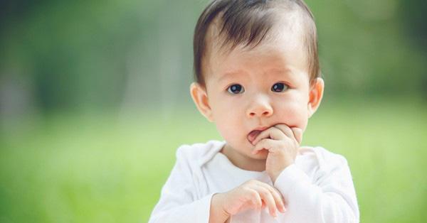 Những đứa trẻ thích cắn móng tay không thể thoát khỏi những cái kết này khi lớn lên, nếu cha mẹ không ngăn cản ngay thì sẽ quá muộn-1