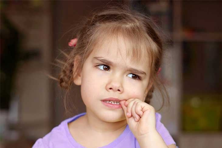 Những đứa trẻ thích cắn móng tay không thể thoát khỏi những cái kết này khi lớn lên, nếu cha mẹ không ngăn cản ngay thì sẽ quá muộn-2
