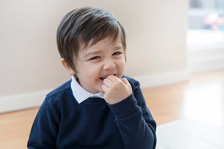 Những đứa trẻ thích cắn móng tay không thể thoát khỏi những cái kết này khi lớn lên, nếu cha mẹ không ngăn cản ngay thì sẽ quá muộn-4