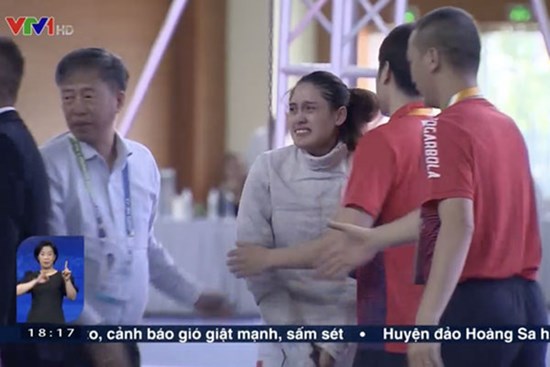 Khoảnh khắc VĐV nằm gục khóc sau chiến thắng: 7 năm trời Việt Nam mới có HCV kiếm chém nữ, chỉ có 8 tháng để khổ luyện trước khi lên sàn đấu