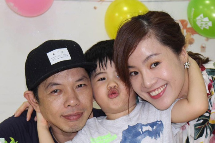 Hậu ly hôn Cát Phượng, Thái Hòa yên bề gia thất bên vợ trẻ và hai cậu quý tử-3