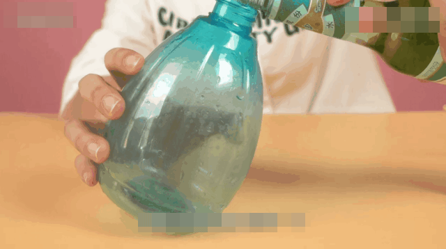 Dùng kẹp gỗ vào quạt điện có hiệu quả tốt, giúp tiết kiệm tiền điện mỗi năm-5