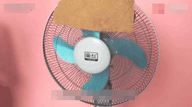 Dùng kẹp gỗ vào quạt điện có hiệu quả tốt, giúp tiết kiệm tiền điện mỗi năm-9