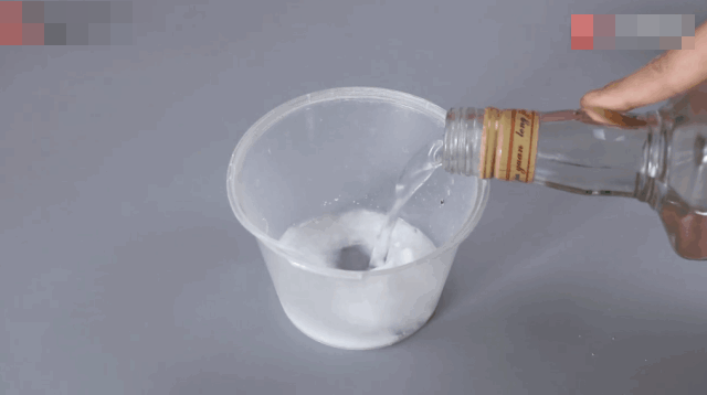 Dùng kẹp gỗ vào quạt điện có hiệu quả tốt, giúp tiết kiệm tiền điện mỗi năm-11