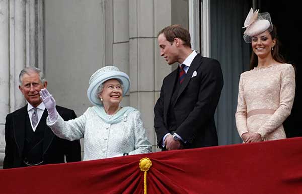 Vì sao lễ kỷ niệm mừng 70 năm trị vì của Nữ hoàng Anh được gọi là Đại lễ Bạch Kim?-2