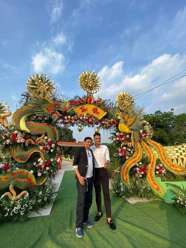 NSND Tự Long, hội cầu thủ dự đám cưới quê hoành tráng của Mạc Văn Khoa-6