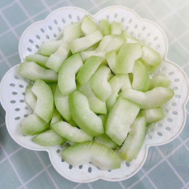 Đây là loại nước thần giúp chị em diệt mỡ, xua hết cơn nóng trong: Mỗi ngày uống 1 ly thì chẳng mấy mà đẹp!-2