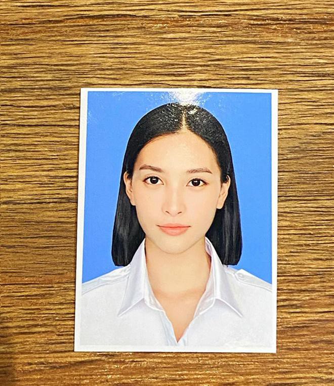 Đọ nhan sắc dàn hậu Việt qua ảnh thẻ: Tiểu Vy, Đặng Thu Thảo vẫn cực xinh đẹp khiến fans lụi tim-1