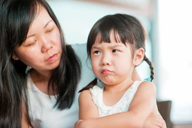 Con bị cô giáo phê bình, 3 phản ứng của người mẹ có thể ảnh hưởng đến tương lai của trẻ-2