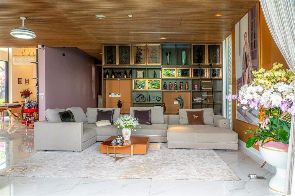 Hoa hậu ở nhà 200 tỷ đã từng sống ra sao trước khi tuyên bố ly hôn? Căn biệt thự đẳng cấp không tìm được chỗ chê!-5