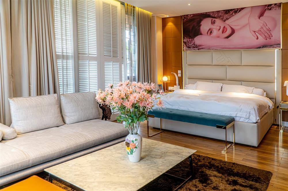 Hoa hậu ở nhà 200 tỷ đã từng sống ra sao trước khi tuyên bố ly hôn? Căn biệt thự đẳng cấp không tìm được chỗ chê!-12