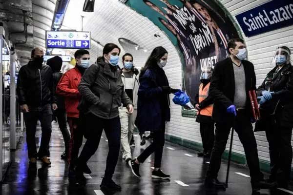 Pháp chính thức bỏ quy định đeo khẩu trang bắt buộc-1