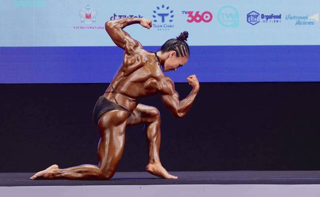 Nữ lực sĩ được bố mẹ chồng ra tận Hà Nội cổ vũ dự SEA Games: Mình từng hỏi chồng rằng vợ cơ bắp vậy anh có sợ không?-9