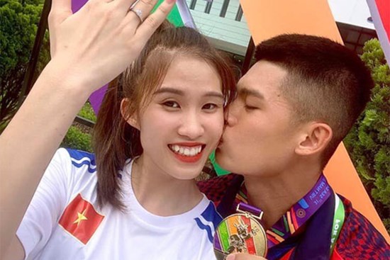 Sau màn cầu hôn tại SEA Games 31, Nguyễn Tiến Trọng viết thư ngọt ngào cho vợ sắp cưới