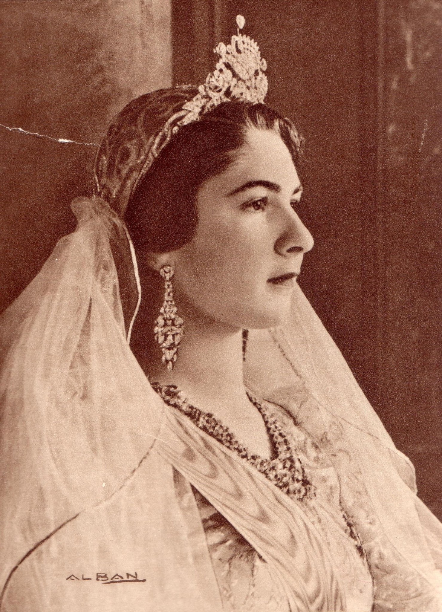 Hoàng hậu vạn người mê nổi tiếng bậc nhất lịch sử: Bị chồng lạnh nhạt vì lý do trớ trêu, đưa ra quyết định chấn động thay đổi cuộc đời-5