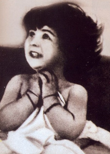 Hoàng hậu vạn người mê nổi tiếng bậc nhất lịch sử: Bị chồng lạnh nhạt vì lý do trớ trêu, đưa ra quyết định chấn động thay đổi cuộc đời-2