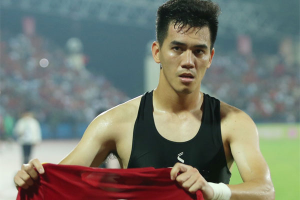 Thầy Park nói gì khi Tiến Linh cởi áo ăn mừng bàn thắng vàng?-2