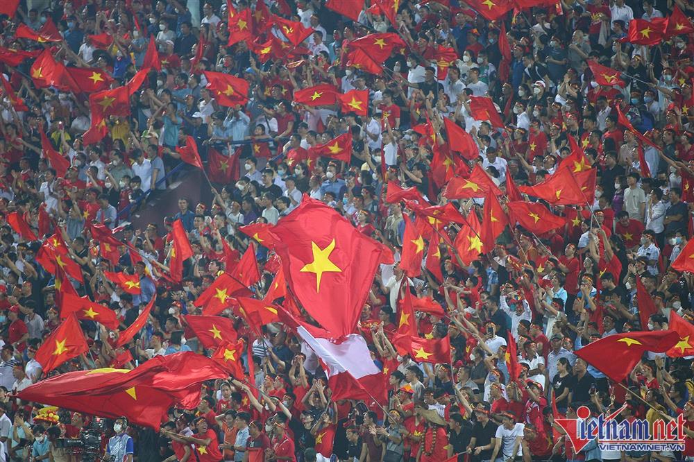 Vé chợ đen U23 Việt Nam đấu U23 Thái Lan giá 16 triệu đồng-1
