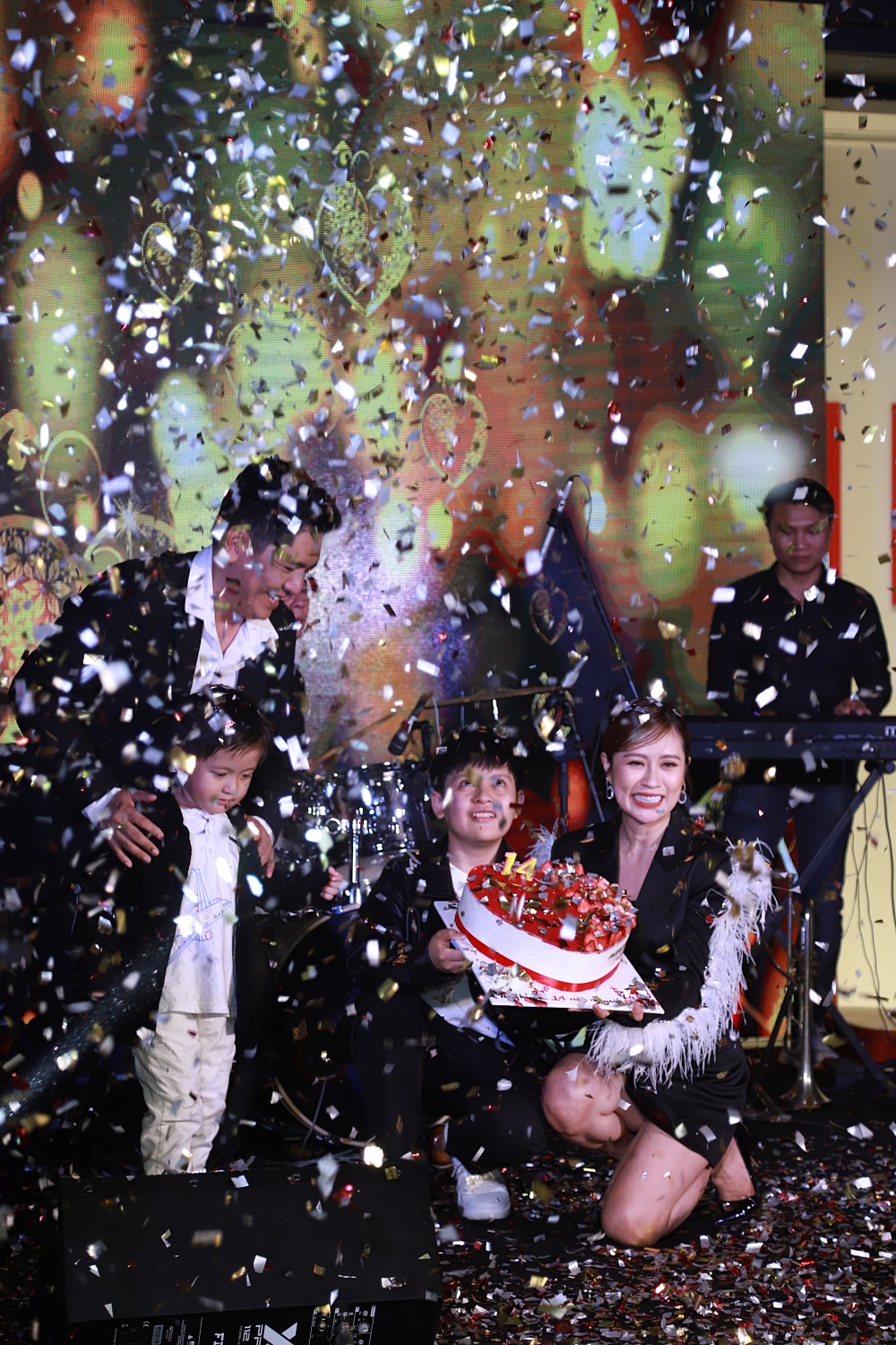 Kỷ niệm 14 năm ngày cưới, Thanh Thúy tuyên bố: Vượt qua nhiều sóng gió sẽ rất khó để ly dị với Đức Thịnh-11