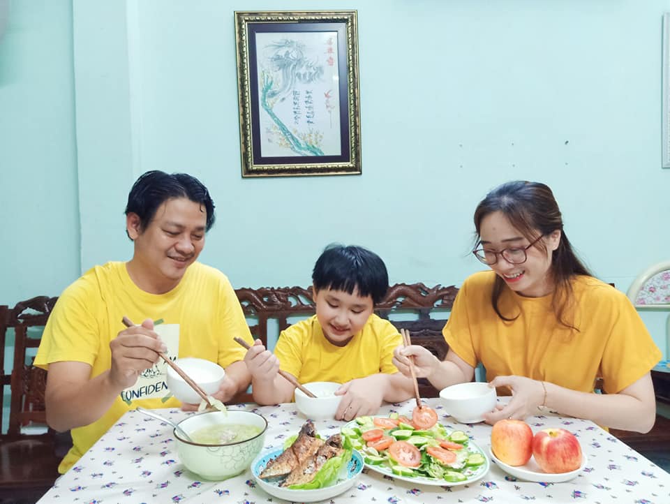 Sao lại có cách dạy con: Mày khóc à, tao giết chết cha mày chừ”-2