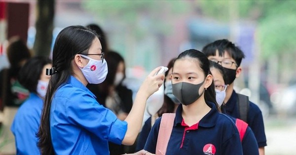 Hiệu trưởng Hà Nội đề xuất cho học sinh đến trường từ tháng 8: Nhiều ý kiến trái chiều-1