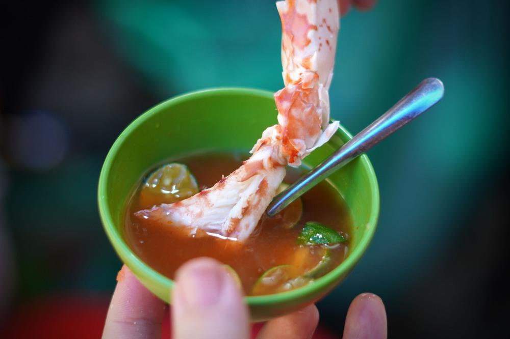 Mẹt ghẹ vỉa hè đắt nhất Hà Nội và lời đồn bà chủ U70 bán hàng rong tậu được biệt thự-8