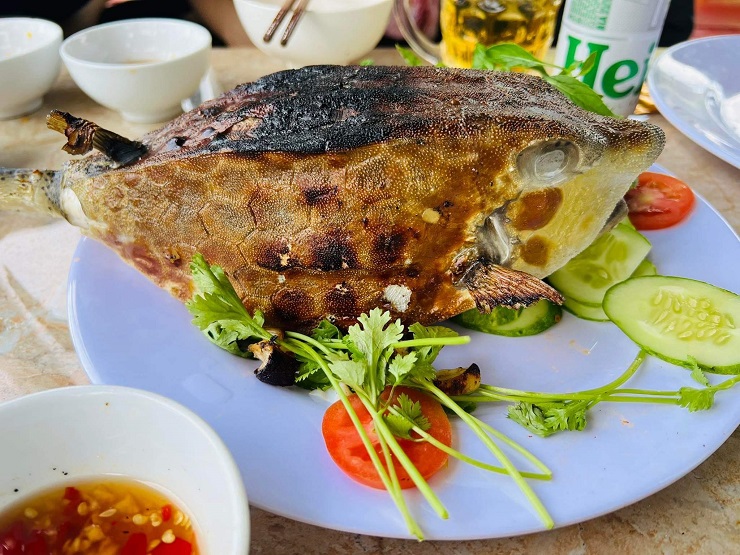 Gà nước mặn” trở thành đặc sản ở Phú Yên, giá lên tới 2,5 triệu đồng/kg-3