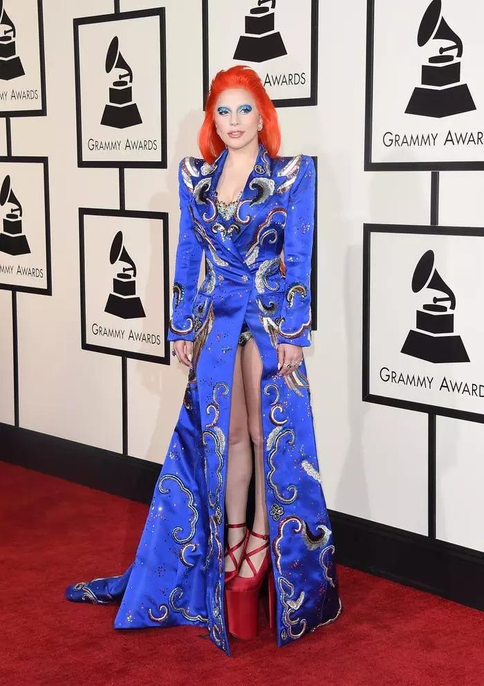 Những lần Lady Gaga ‘điên’ nhất: Từ váy thịt bò đến ‘không mặc gì’-14