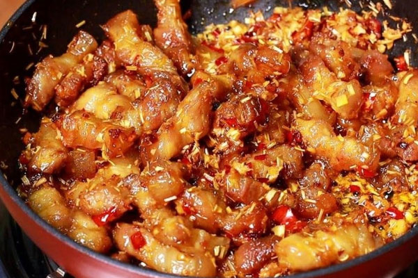 Cách làm thịt ba chỉ rang sả ớt ngon đứt lưỡi-1