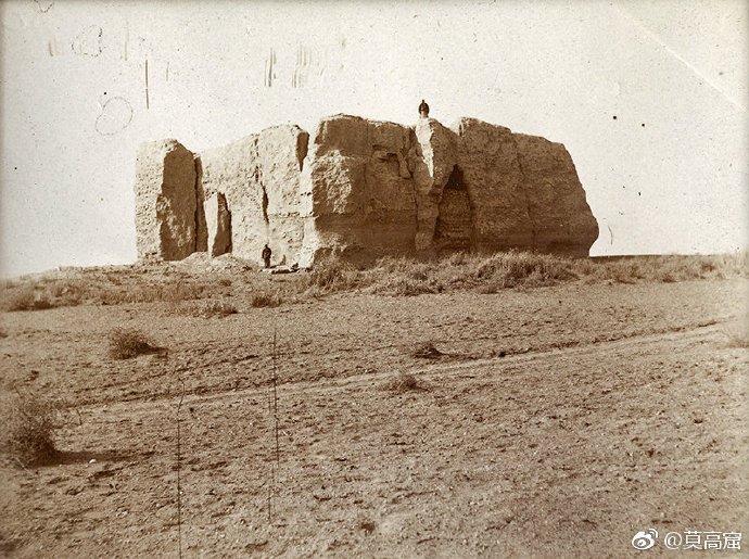 Bí ẩn Ngọc Môn Quan - Vén màn sự thật về lời đồn hồn ma trấn yểm lối vào Lop Nur-3