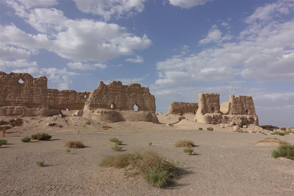 Bí ẩn Ngọc Môn Quan - Vén màn sự thật về lời đồn hồn ma trấn yểm lối vào Lop Nur-9