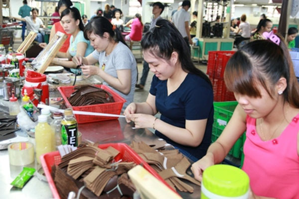 Chính phủ quyết tăng lương tối thiểu vùng cho người lao động từ 1/7/2022-2