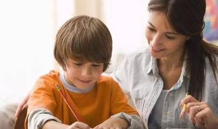 Tại sao con cái của giáo viên hầu như đều được nhận vào các trường xuất sắc? Hóa ra nguyên nhân là 4 điểm này-1