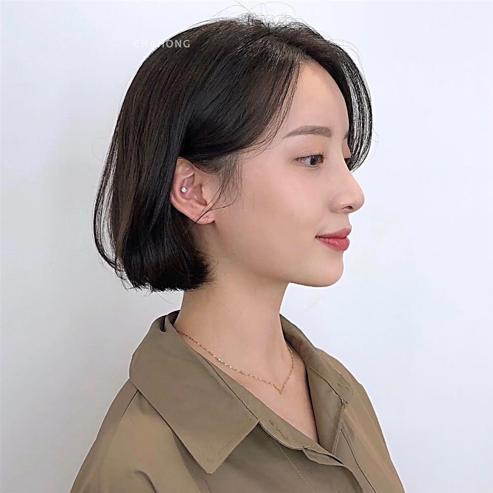 4 kiểu tóc ngắn không cần cắt mái vẫn giúp mặt thanh thoát, nhìn góc nào cũng xinh-2