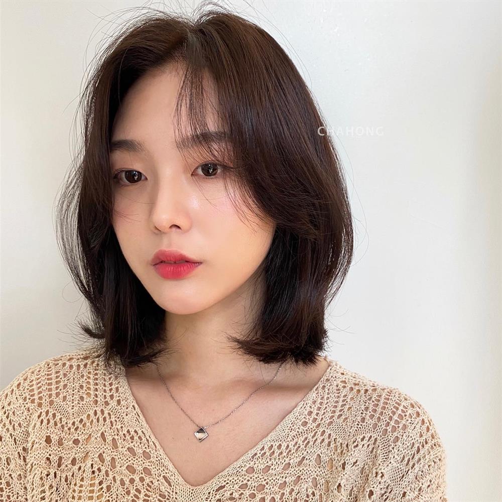 4 kiểu tóc ngắn không cần cắt mái vẫn giúp mặt thanh thoát, nhìn góc nào cũng xinh-9