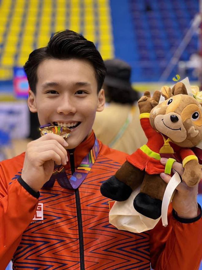 Dàn nam thần thể dục dụng cụ: Người là sinh viên ĐH top đầu, người đi tập huấn nước ngoài từ năm 7 tuổi-4