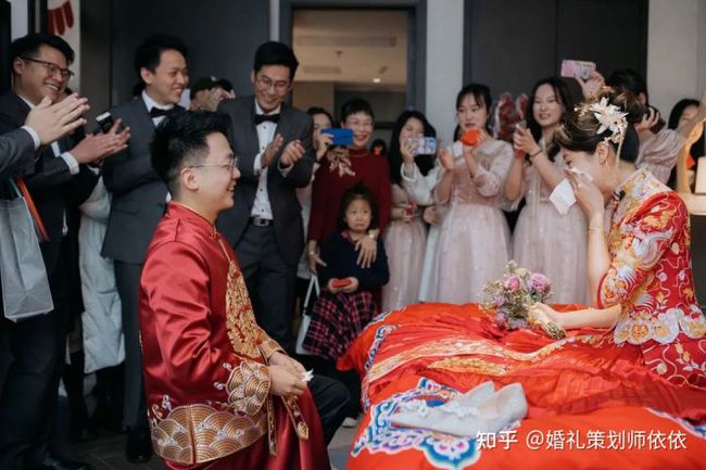 Yêu nhau 10 năm, cặp đôi tổ chức đám cưới 200 khách với đủ những chi tiết đặc biệt!-7