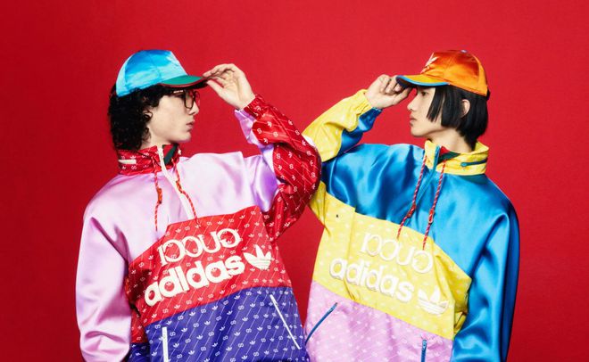 Chiếc ô hàng hiệu giá hơn 38 triệu đồng khiến cư dân mạng phẫn uất vì không che được... mưa-2