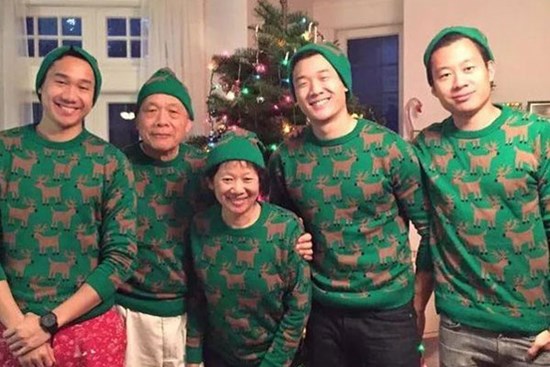 Bà mẹ nghèo nuôi dạy 2 con thành startup triệu đô nhờ bí quyết: Để con làm việc nhà!