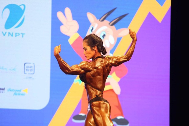 Lực sĩ Đinh Kim Loan: Cô gái quê nghèo vượt định kiến theo đuổi thể hình, 2 lần vô địch thế giới nhưng mất 16 năm mới có HCV SEA Games đầu tiên-5