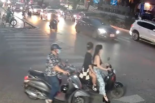 Bất ngờ mẹ đi khai tử cho con trai 3 tuổi dù còn sống-2