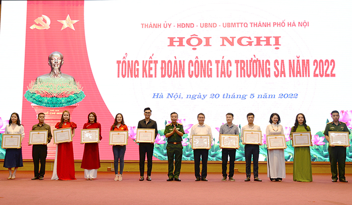 Tổng kết chuyến công tác thăm, động viên quân, dân huyện đảo Trường Sa và Nhà giàn DK1 năm 2022-1