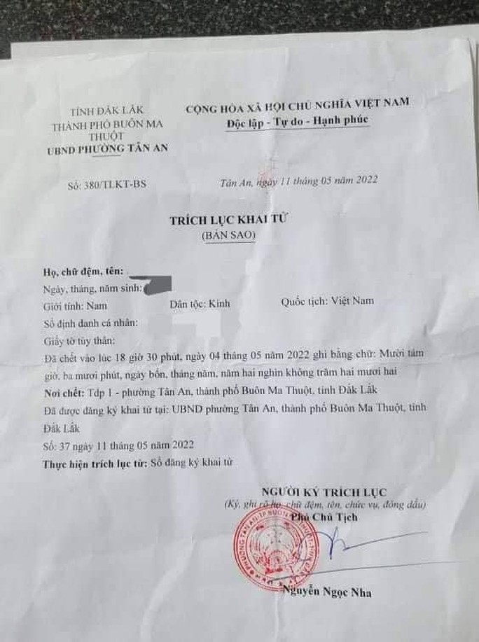 Bất ngờ mẹ đi khai tử cho con trai 3 tuổi dù còn sống-1